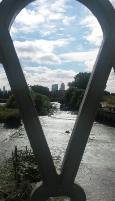 canaryhole-524-x-916